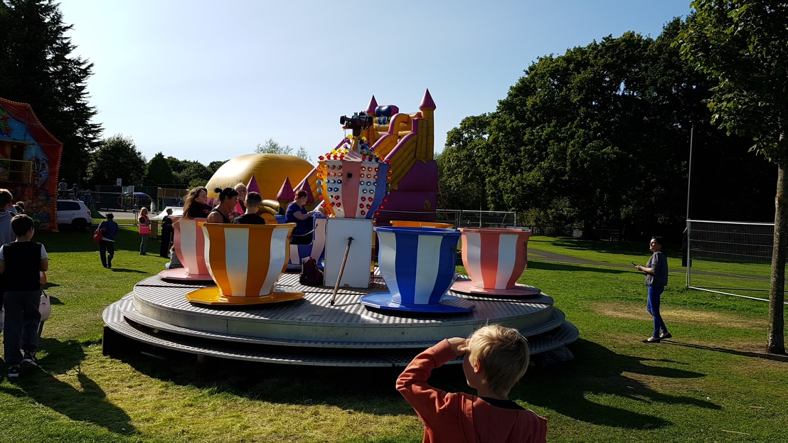 https://whatremovals.co.uk/wp-content/uploads/2022/02/Coronation Park-300x169.jpeg